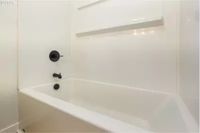 2172 17th St, North Bend, OR 97459 - Photo 23