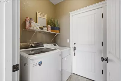 2020 Bayview Ave, Tillamook, OR 97141 - Photo 29
