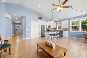 2020 Bayview Ave, Tillamook, OR 97141 - Photo 5