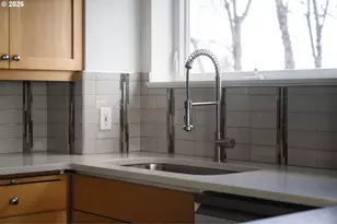 1718 NE 11th Ave, Portland, OR 97212 - Photo 15