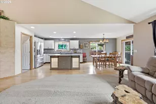 13330 Squire Dr, Oregon City, OR 97045 - Photo 17