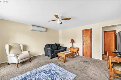 1182 F St, Springfield, OR 97477 - Photo 7