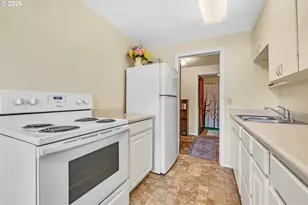 1182 F St, Springfield, OR 97477 - Photo 15