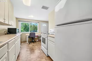 1182 F St, Springfield, OR 97477 - Photo 13