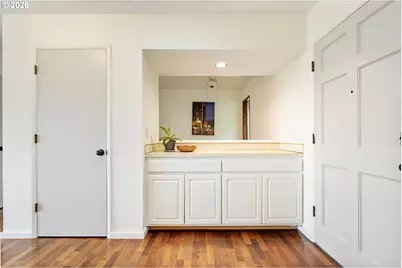 7 Hidalgo St, Lake Oswego, OR 97035 - Photo 3