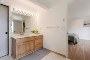 7 Hidalgo St, Lake Oswego, OR 97035 - Photo 25