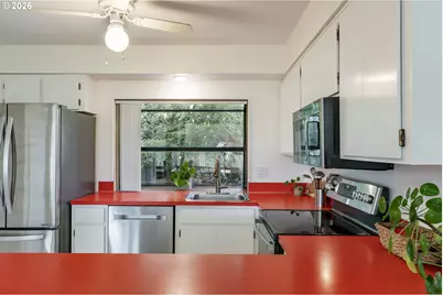 7 Hidalgo St, Lake Oswego, OR 97035 - Photo 9