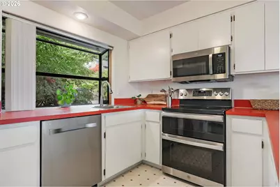 7 Hidalgo St, Lake Oswego, OR 97035 - Photo 11