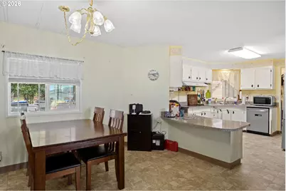 159 NW Kristen Ct, Roseburg, OR 97471 - Photo 9