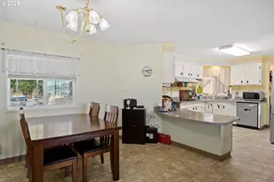 159 NW Kristen Ct, Roseburg, OR 97471 - Photo 9