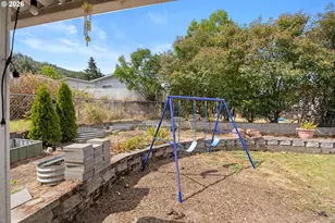 159 NW Kristen Ct, Roseburg, OR 97471 - Photo 23