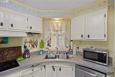 159 NW Kristen Ct, Roseburg, OR 97471 - Photo 11