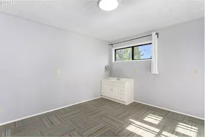 2125 NE 48th Ave, Portland, OR 97213 - Photo 7