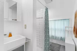 2125 NE 48th Ave, Portland, OR 97213 - Photo 29