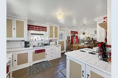1940 Clifford St, Baker City, OR 97814 - Photo 9