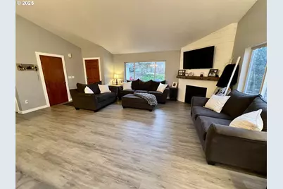 707 Highland Dr, La Grande, OR 97850 - Photo 3