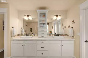 15394 SW Oakmont Pl, Portland, OR 97224 - Photo 19