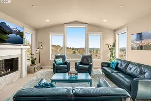 15394 SW Oakmont Pl, Portland, OR 97224 - Photo 5