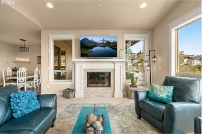 15394 SW Oakmont Pl, Portland, OR 97224 - Photo 9