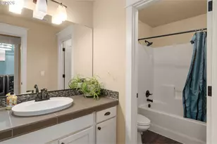 15394 SW Oakmont Pl, Portland, OR 97224 - Photo 27