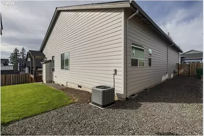 1668 NE Clayton Dr, Estacada, OR 97023 - Photo 37