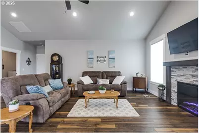 1668 NE Clayton Dr, Estacada, OR 97023 - Photo 9