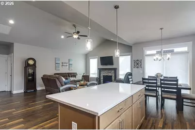 1668 NE Clayton Dr, Estacada, OR 97023 - Photo 5