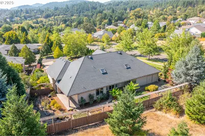 3597 NW Goldfinch Pl, Corvallis, OR 97330 - Photo 11