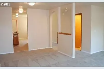 14811/14813 NE Fremont Ct, Portland, OR 97230 - Photo 7