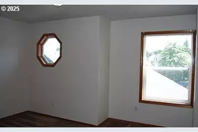 14811/14813 NE Fremont Ct, Portland, OR 97230 - Photo 9