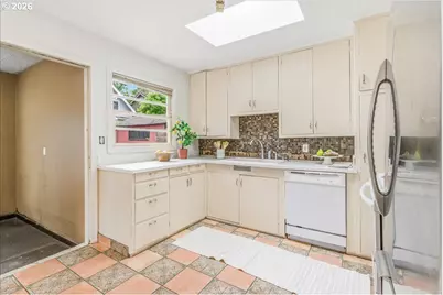 46 NE Buffalo St, Portland, OR 97211 - Photo 7