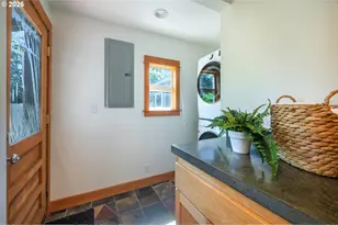 1843 Moss St, Eugene, OR 97403 - Photo 15