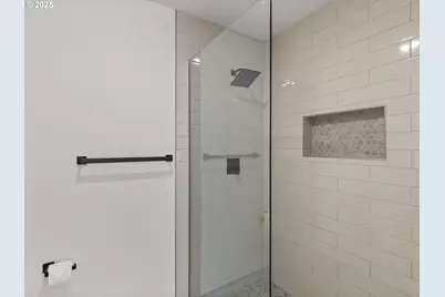 11111 NW 19th Ave, Vancouver, WA 98685 - Photo 17