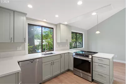 9836 SW Quail Post Rd, Portland, OR 97219 - Photo 7