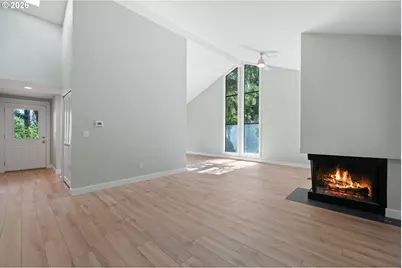 9836 SW Quail Post Rd, Portland, OR 97219 - Photo 3