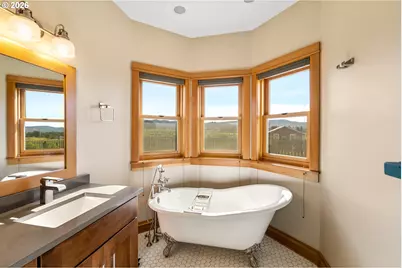 3066 Thomsen Rd, Hood River, OR 97031 - Photo 27
