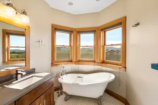 3066 Thomsen Rd, Hood River, OR 97031 - Photo 27