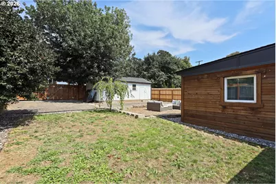360 SE Oak St, White Salmon, WA 98672 - Photo 9