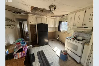 410 Birch St, Drain, OR 97435 - Photo 13