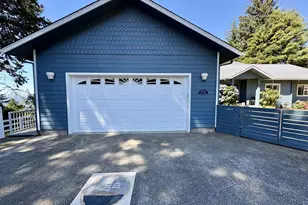 95281 Horizon Dr, Gold Beach, OR 97444 - Photo 11