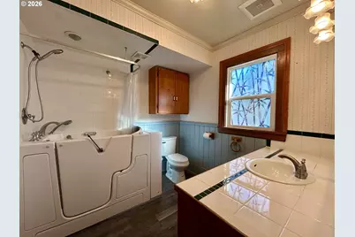 1501 E 14th St, The Dalles, OR 97058 - Photo 11