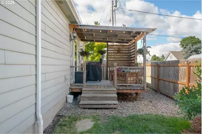 285 E 3rd Ave, Junction City, OR 97448 - Photo 29