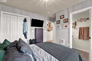 285 E 3rd Ave, Junction City, OR 97448 - Photo 19