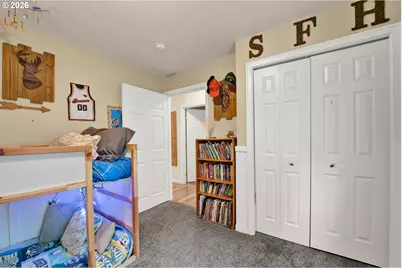 285 E 3rd Ave, Junction City, OR 97448 - Photo 21