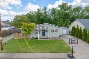 285 E 3rd Ave, Junction City, OR 97448 - Photo 5