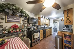 1750 W Park Dr, Florence, OR 97439 - Photo 9