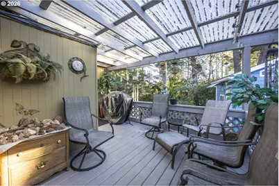 1750 W Park Dr, Florence, OR 97439 - Photo 33