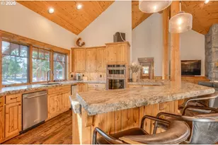 56770 Nest Pine Dr, Bend, OR 97707 - Photo 17