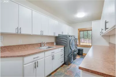 56770 Nest Pine Dr, Bend, OR 97707 - Photo 37