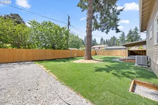 14026 SE Taylor St, Portland, OR 97233 - Photo 9